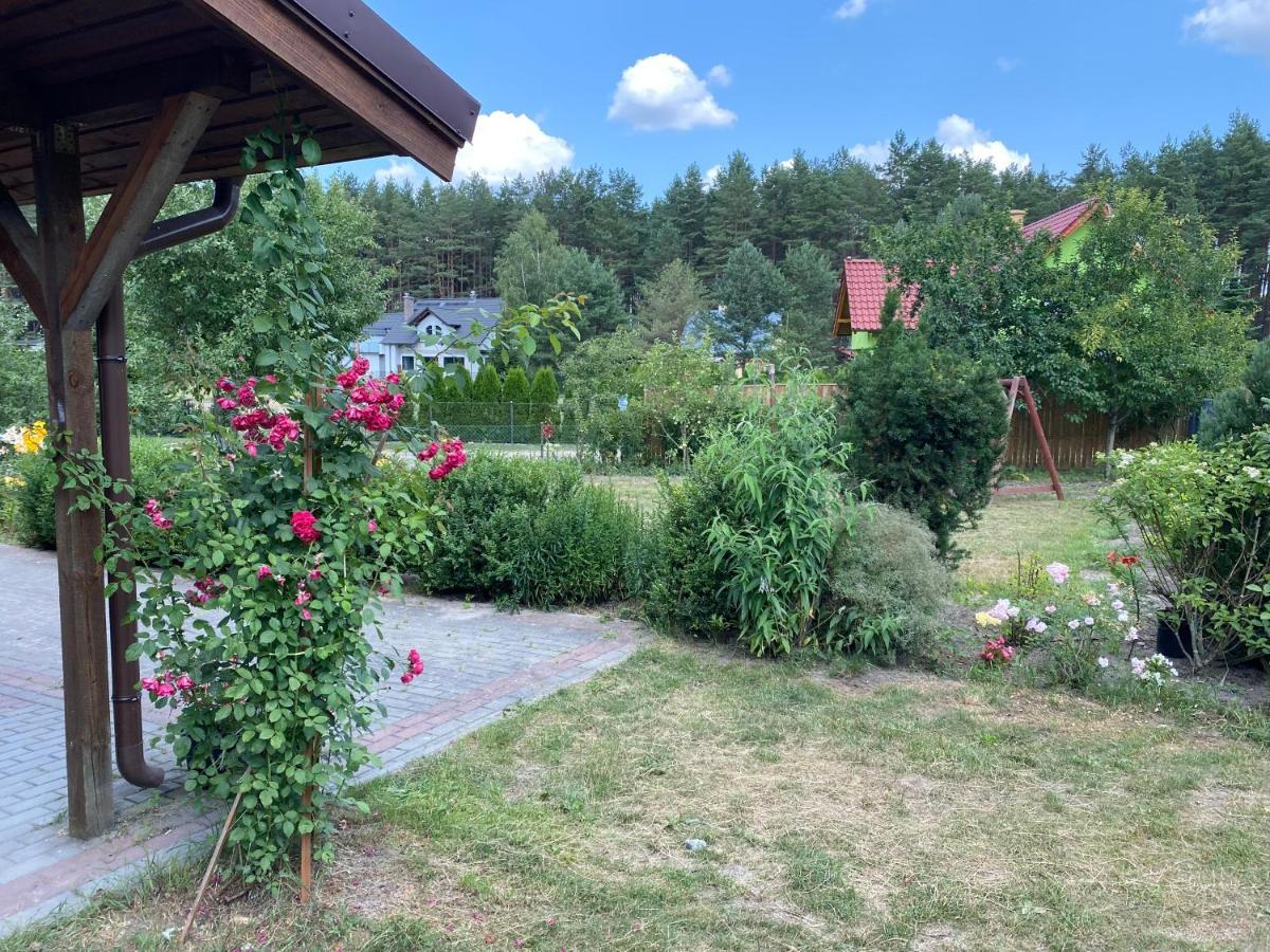Domek Letniskowy Nad Jeziorem Wiejskim Lakie Exterior foto